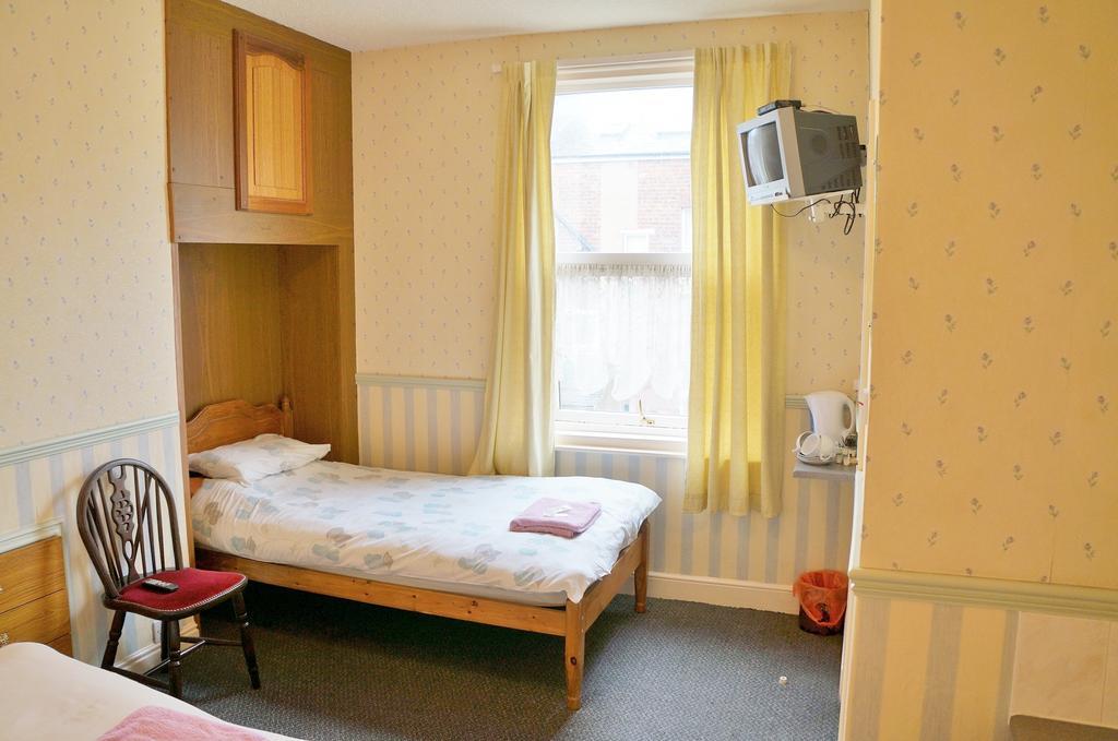 The Captain Guesthouse Scarborough Habitación foto