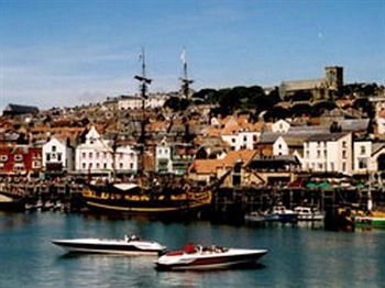 The Captain Guesthouse Scarborough Exterior foto